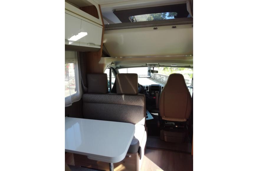 ADRIA CORAL XL 600 DP do 4 oseb